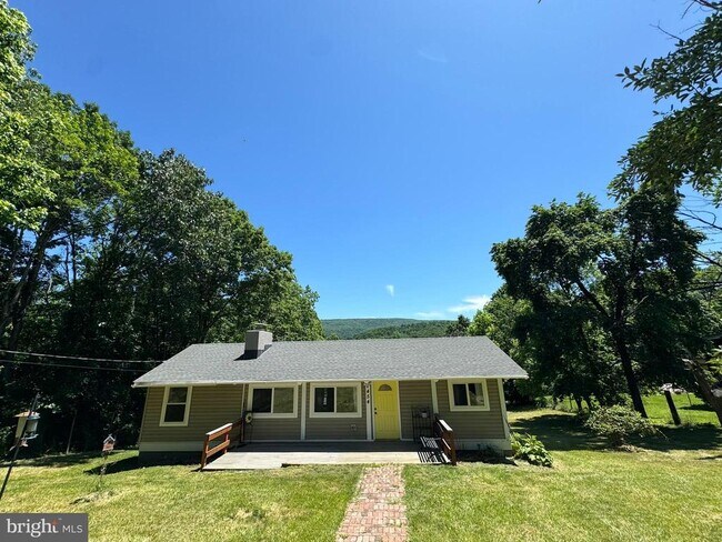 Building Photo - 454 Pine Ridge Dr