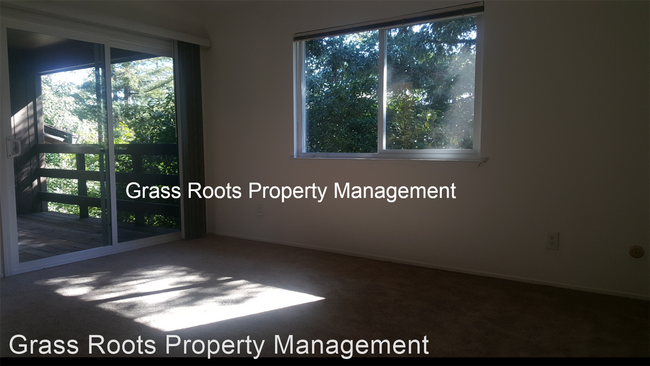 Foto del edificio - 2 br, 1.5 bath House - 125 Presley, Unit E