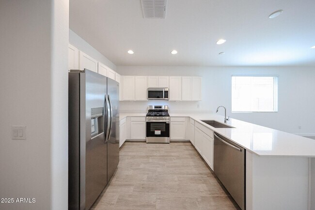 Building Photo - 17357 W Smoketree Dr