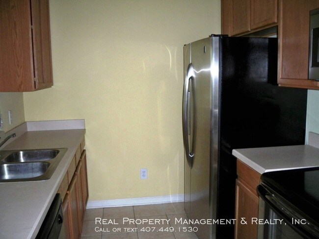 Building Photo - Nice 3 BR / 2 BA Condo in Gated Stonebridge