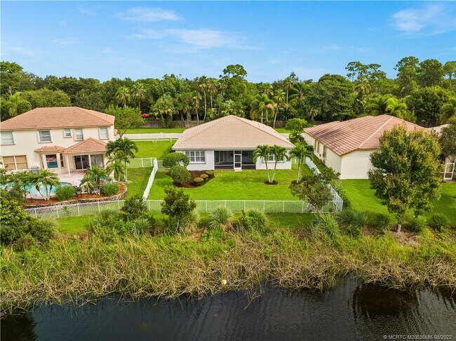 Foto del edificio - 1397 SE Legacy Cove Cir