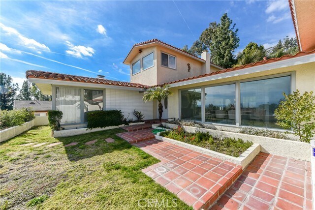 Building Photo - 777 Valparaiso Dr