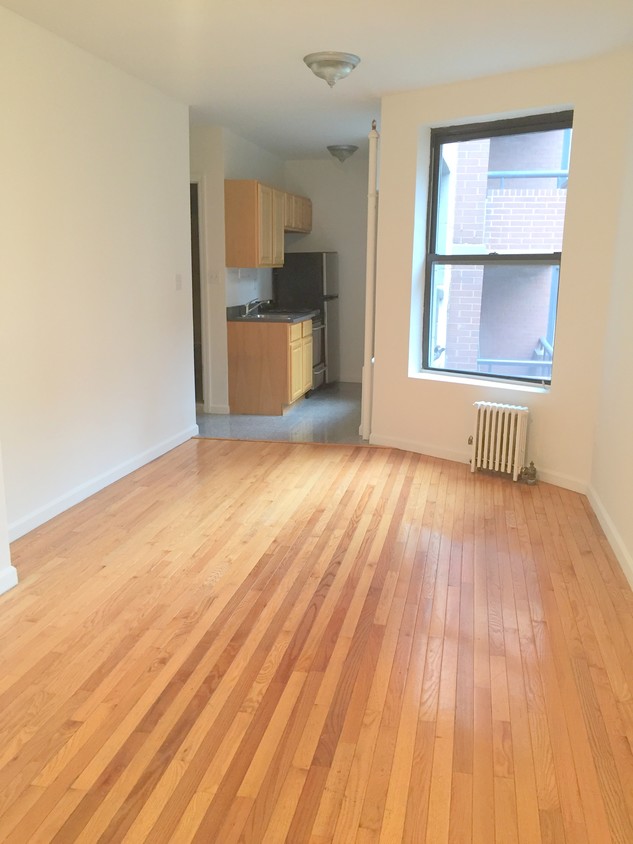 Primary Photo - 306 E 61st St