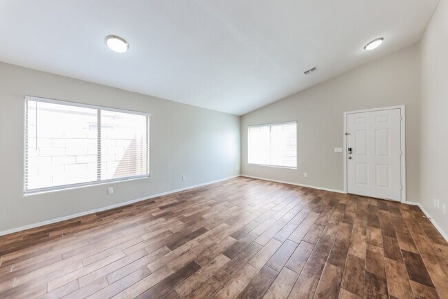 Building Photo - 2828 S 65th Ave