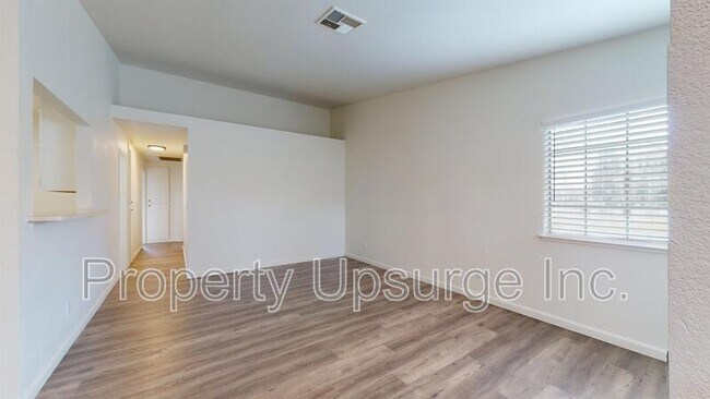 Building Photo - 1487 Bradford Way