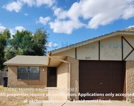 Building Photo - 7623 NW 113th Pl