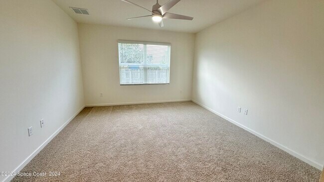 Building Photo - 6495 Topaz Dr