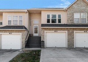 Building Photo - 613 S Woodson Ln