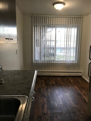 Foto del edificio - 12800 W Nine Mile Rd