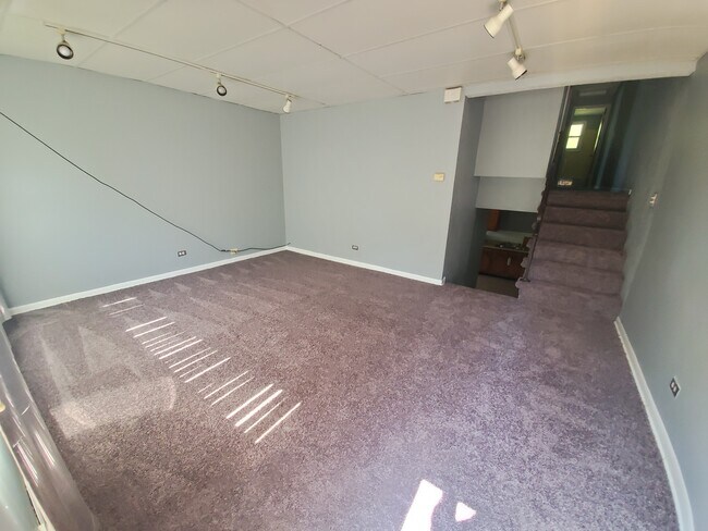 Building Photo - 452 E 134th St