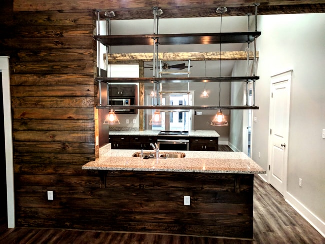 Photo - 1657 Mayhew St House