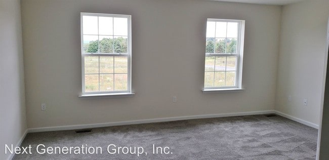 Building Photo - 3 br, 2.5 bath House - 1409 Blue Barn Rd