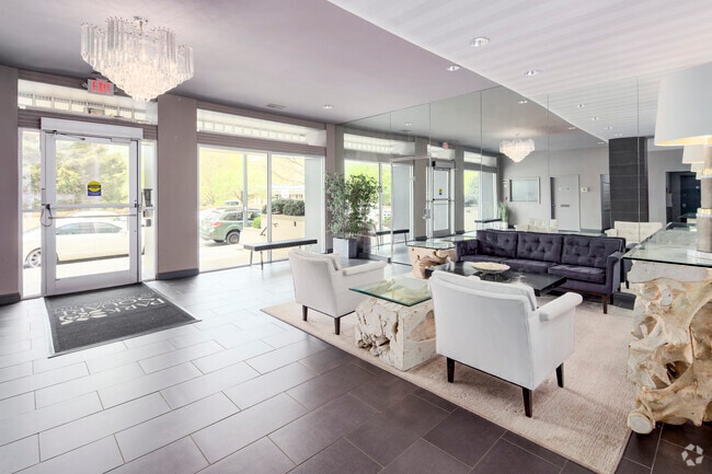 Lobby Photo - Park Square