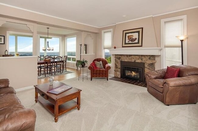 Building Photo - CLICK "REQUEST A TOUR" NOW!