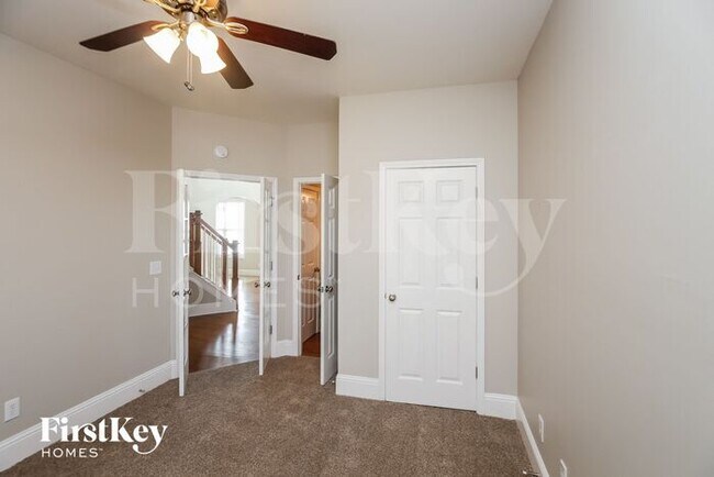 Building Photo - 1030 Cureton Dr