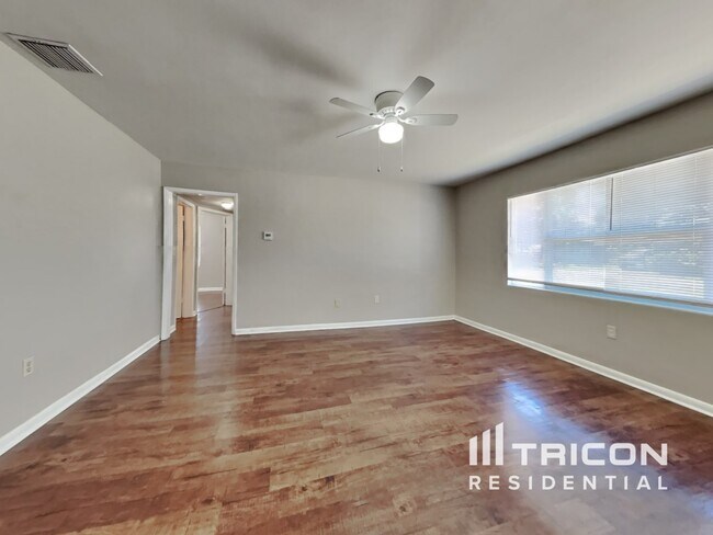 Foto del edificio - 1604 Clark Street Clearwater FL