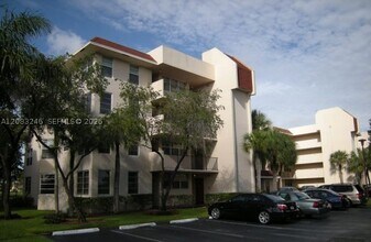 Building Photo - 9520 Seagrape Dr