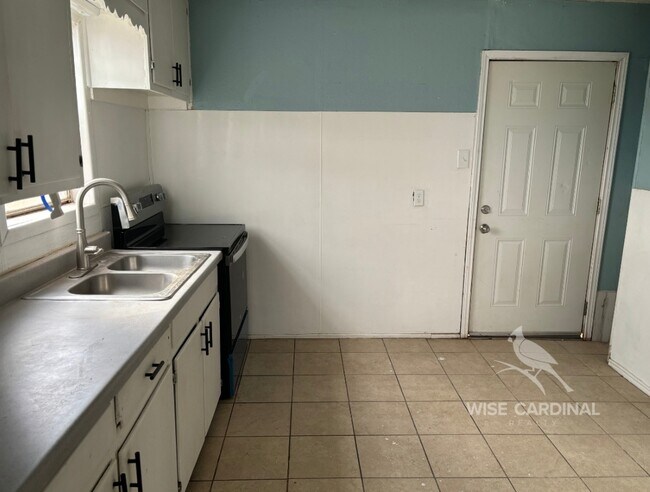 Foto del edificio - 2515 Bates St