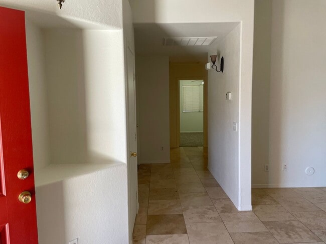 Foto del edificio - 3 BEDROOM/2 BATH IN SAN TAN RANCH