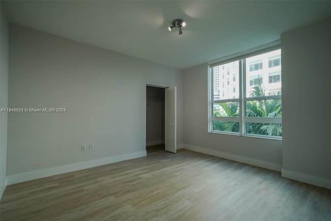 Foto del edificio - 950 Brickell Bay Dr