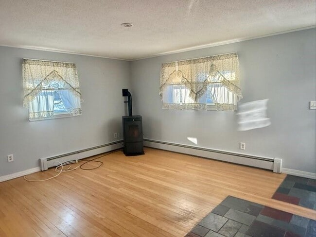 Foto del edificio - 101 Honeyman Ave