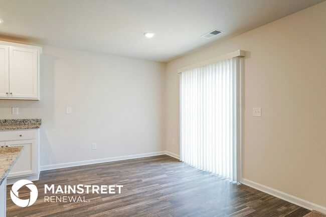 Building Photo - 541 Gusty Ln