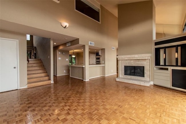 Building Photo - 1400 Ocean Dr
