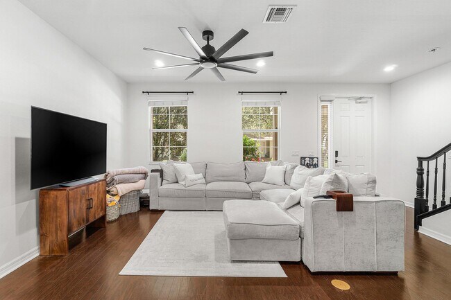 Foto del edificio - 1119 Community Dr