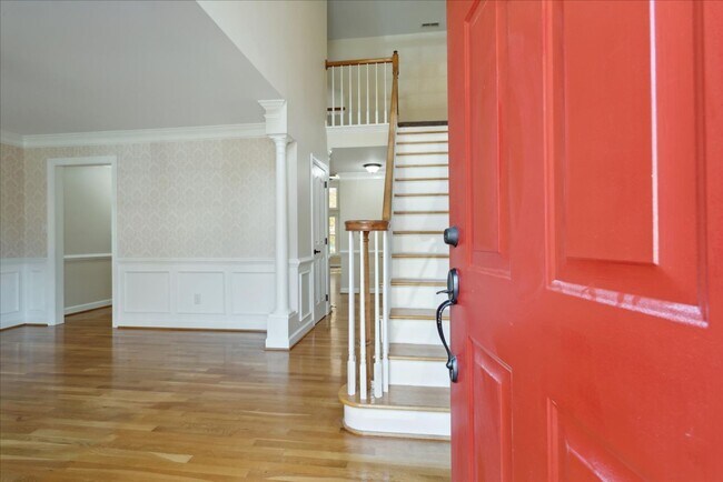 Building Photo - Kingsmill Gem