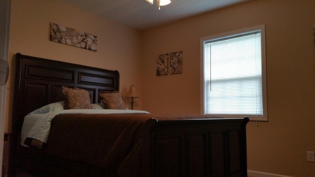 Foto del edificio - 1007 W Union St