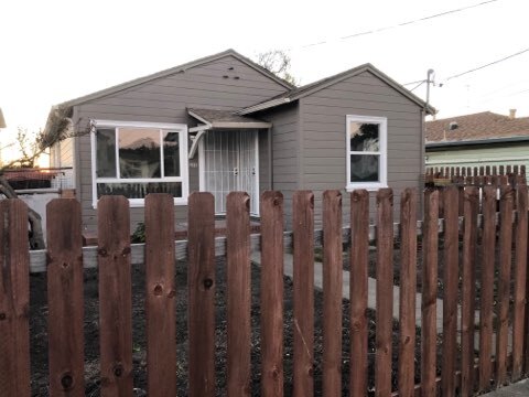 Primary Photo - 1521 Monterey St