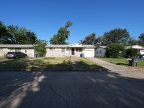 Building Photo - 5462 N Johnstown Ave