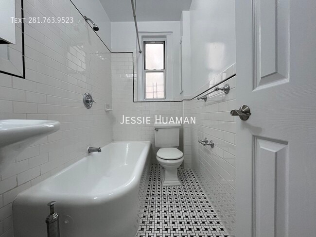 Foto del edificio - 117 W 13th St