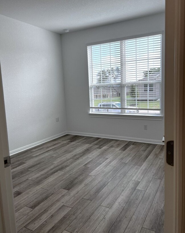 Foto del edificio - 106 Middle Crk Rd