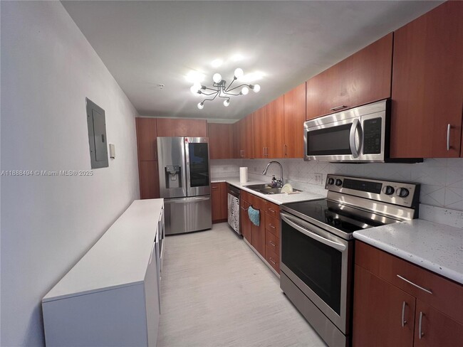 Foto del edificio - 7501 E Treasure Dr