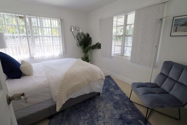 Building Photo - Central & Cozy Bedroom in Nice Shared Home