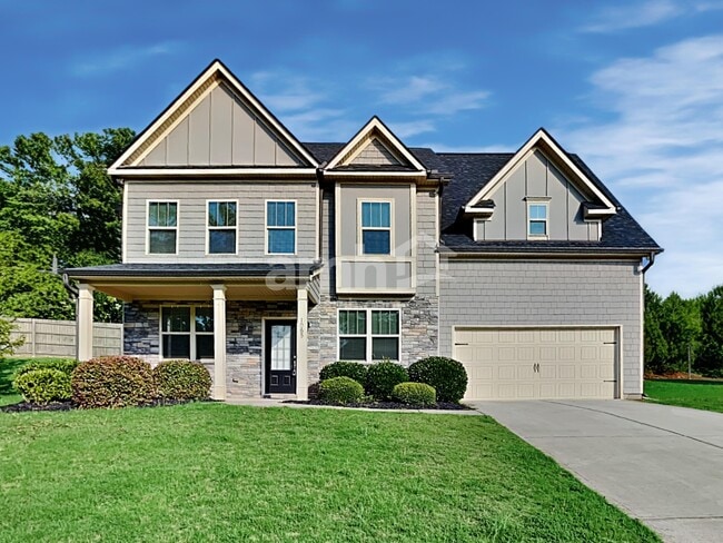 Building Photo - 1065 Adams Haven Bend