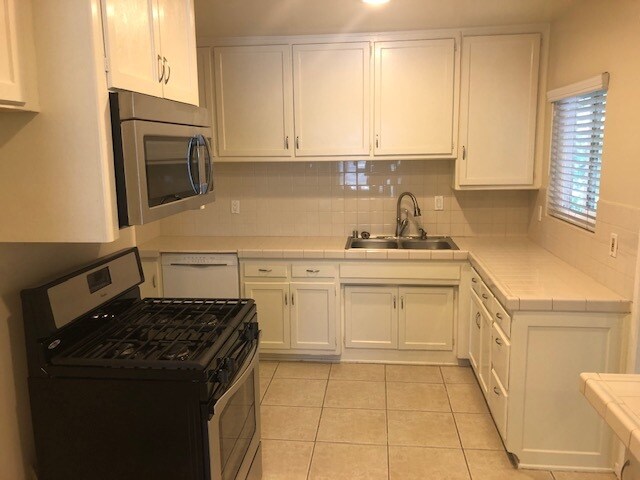 Building Photo - 14781 Lucinda Dr