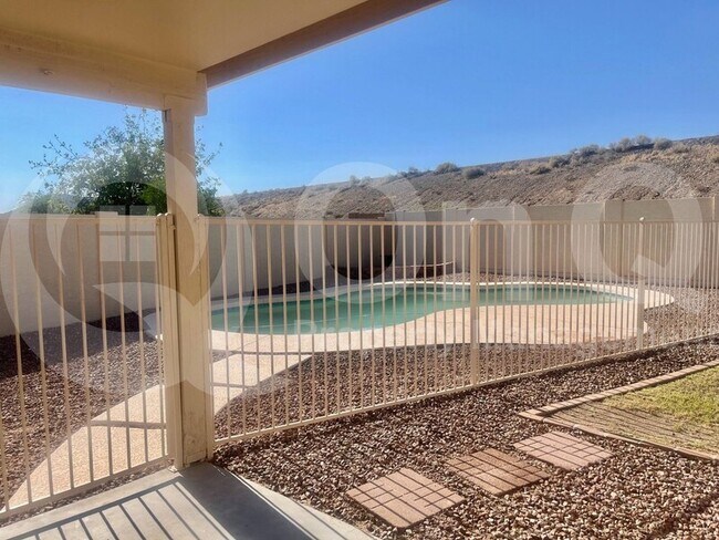 Foto del edificio - 3574 W Sands Dr