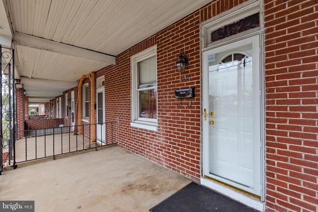 Building Photo - 3410 Wilkens Ave