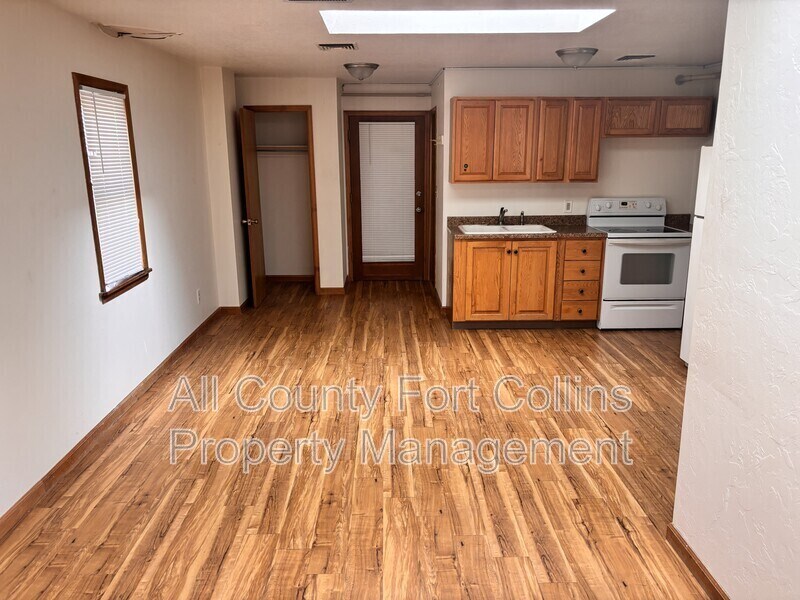 Foto del edificio - 348 N Jefferson Ave