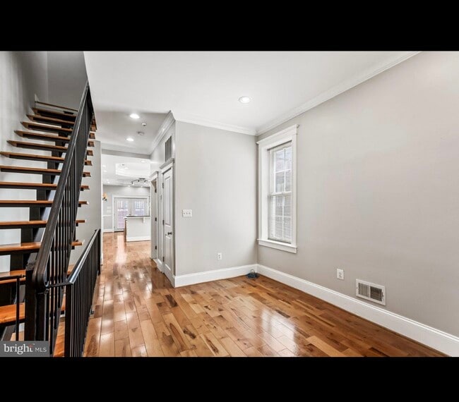 Building Photo - 15 N Patterson Park Ave