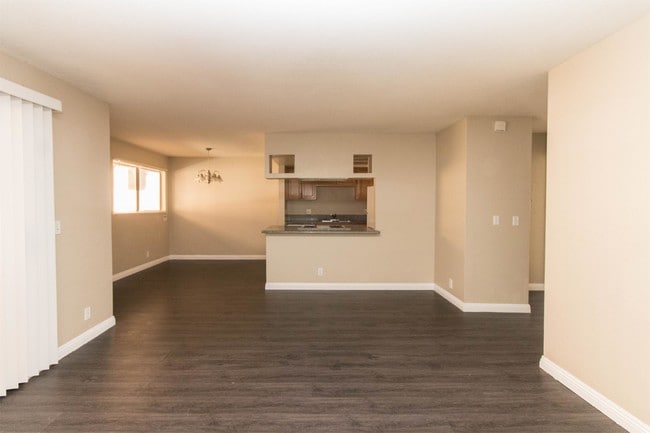 Building Photo - 1721 Coronado Ave
