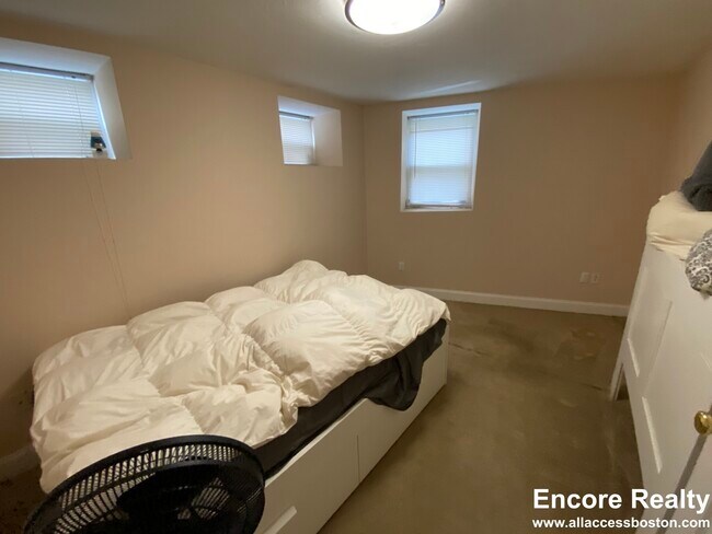 Foto del edificio - 895 Huntington Ave