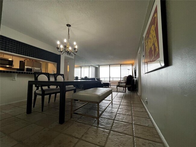 Foto del edificio - 5700 Mariner St