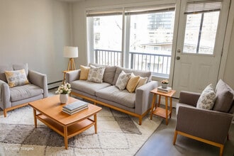 Building Photo - Merante Manor Apartments