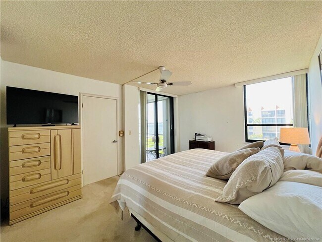 Foto del edificio - 3442 NE Causeway Blvd