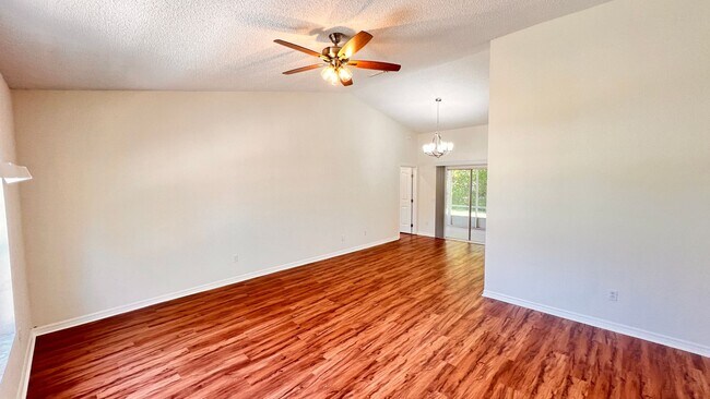Foto del edificio - 23 Winding Woods Trail