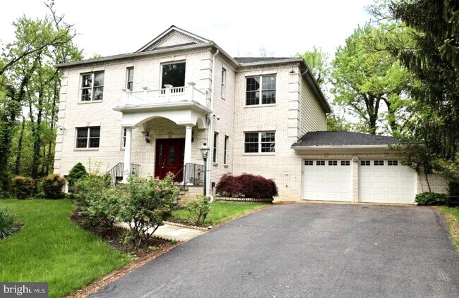 Foto del edificio - 1310 Forestwood Dr