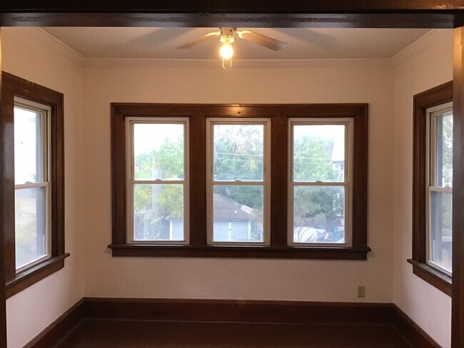 Foto del edificio - 3734-3736 W Roberts St